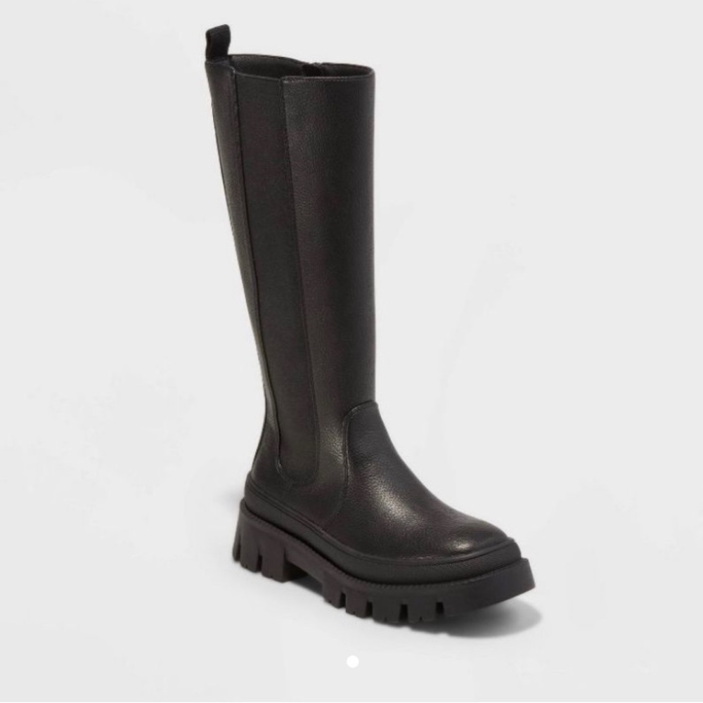 Black boot